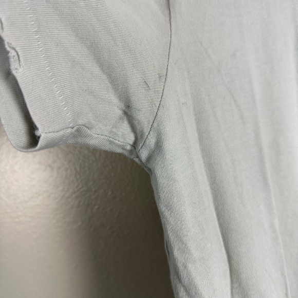 Le Bon Shoppe Women’s Medium Shirt Short Sleeve Minimalist Grunge Light Gray - Picture 5 of 6